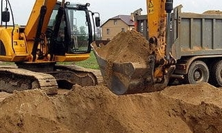 Выкопать яму экскаватором в Михайловке от 925 руб. - 2Землекопа-Мхл